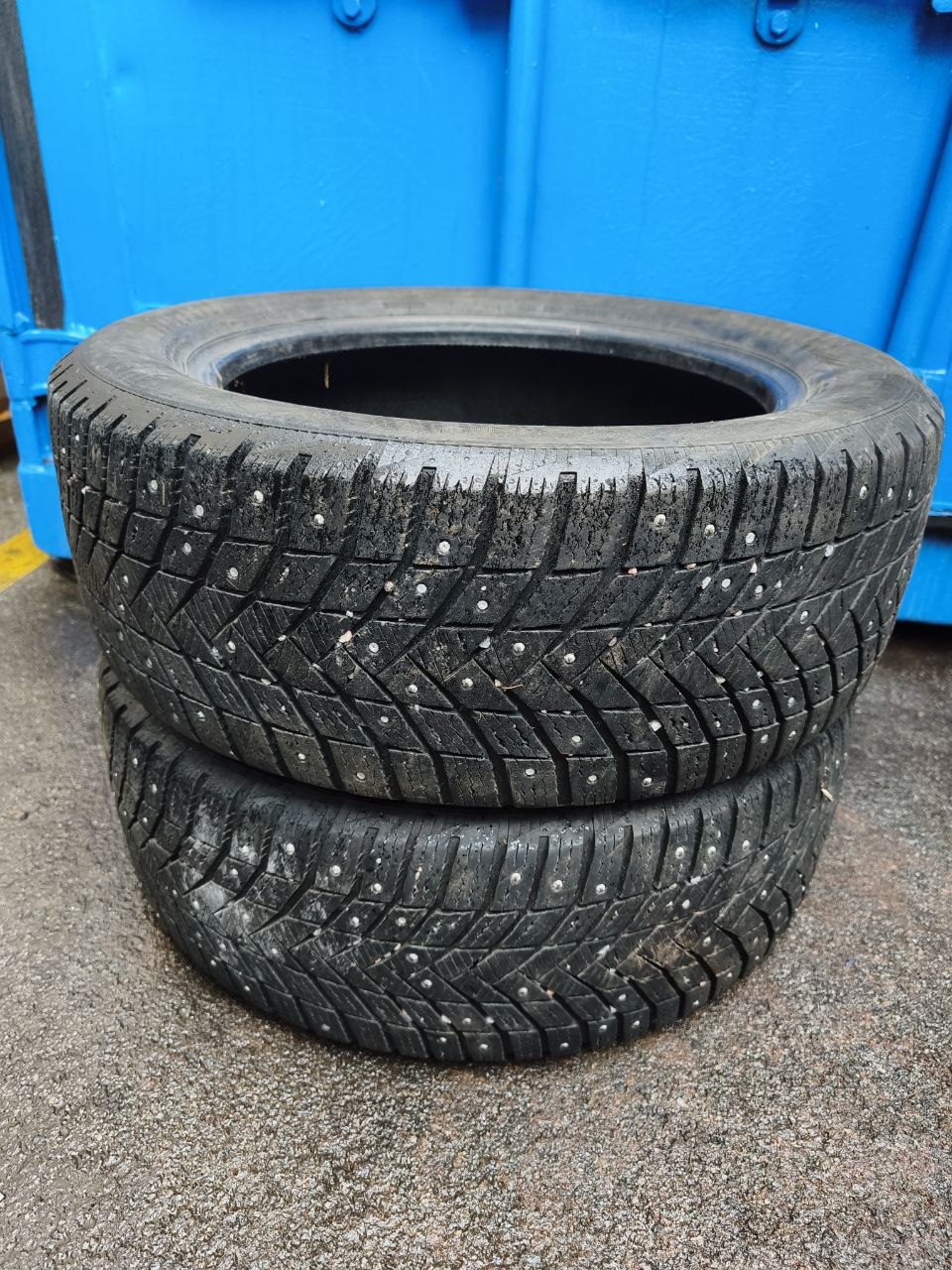 Vredestein Wintrac Ice 94T 205/55R16 Studded tires