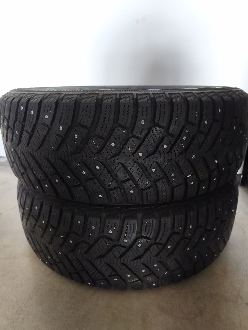 Toyo Observe Ice Freezer Suv 225/60R17 Friction tires