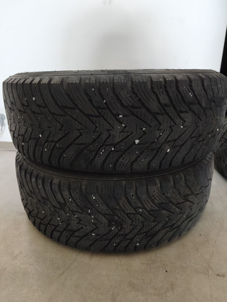 NORRSKEN ICE RAZOR 96H 205/60R16 Friction tires