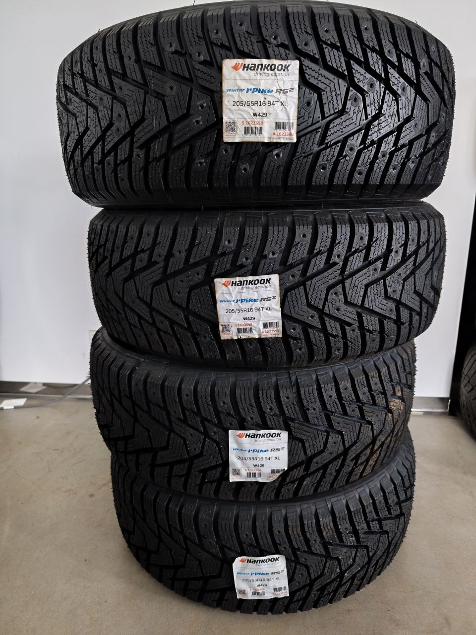 Hankook winter i*pike rs2 205/55R16 Летние шины
