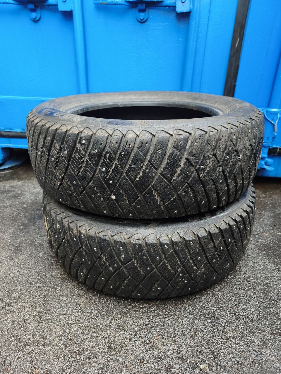 Goodyear Ultra grip ice arctic 96T 205/60R16 Шипованные шины