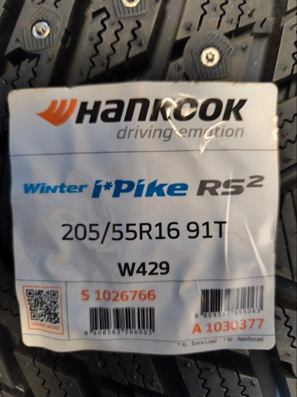 Hankook Winter i*Pike RS2 W429 91T 205/55R16 Naast