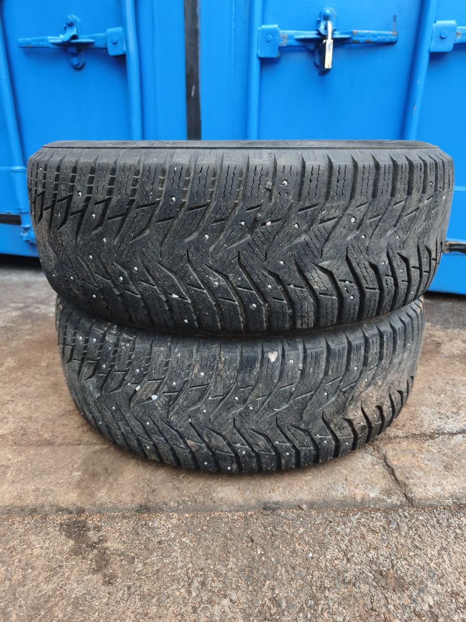 Kumho Winter Craft Ice Wi31 98T 215/65R16 Шипованные шины