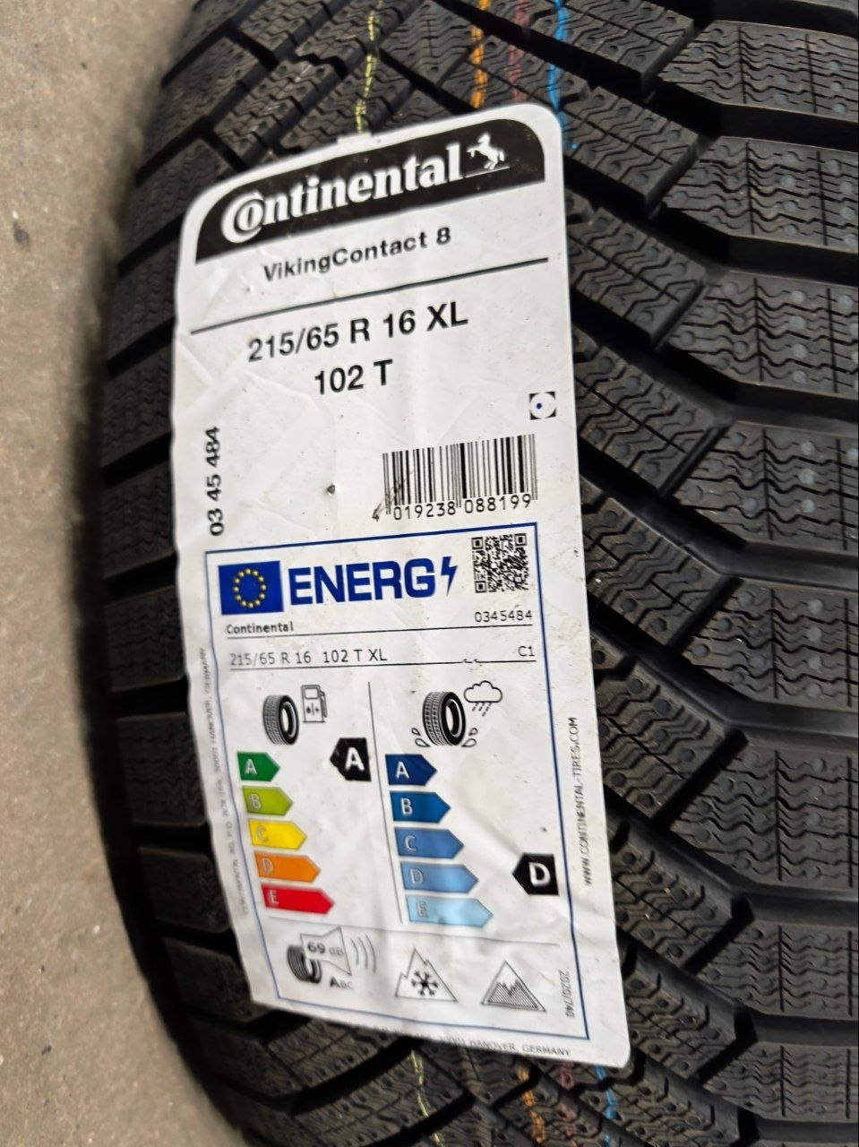 Continental VikingContact 8 102T XL 215/65R16 Фрикционная