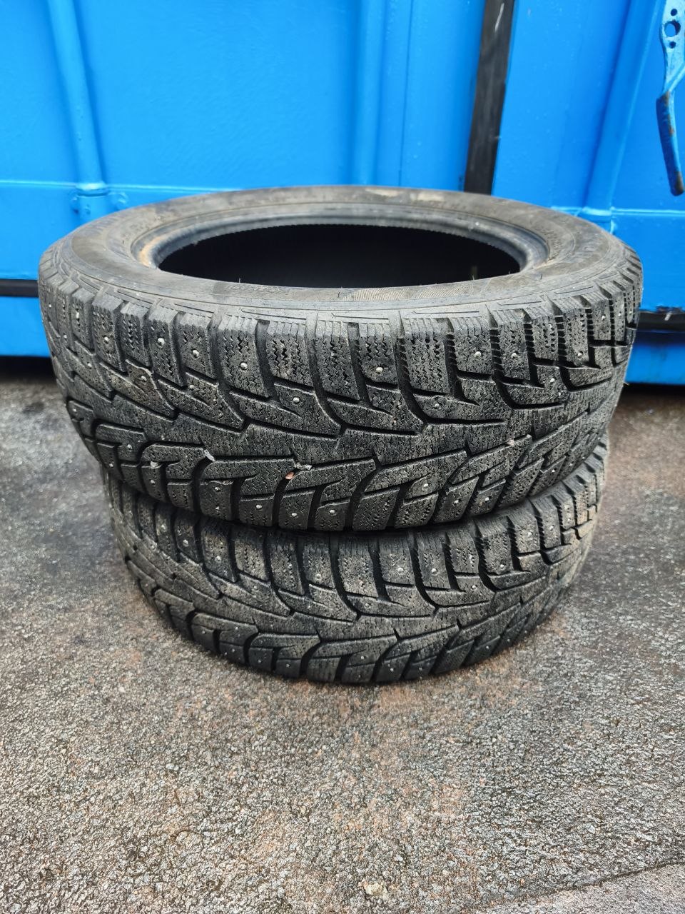 Hankook Winter i*Pike RS 88T 185/60R15 Studded tires