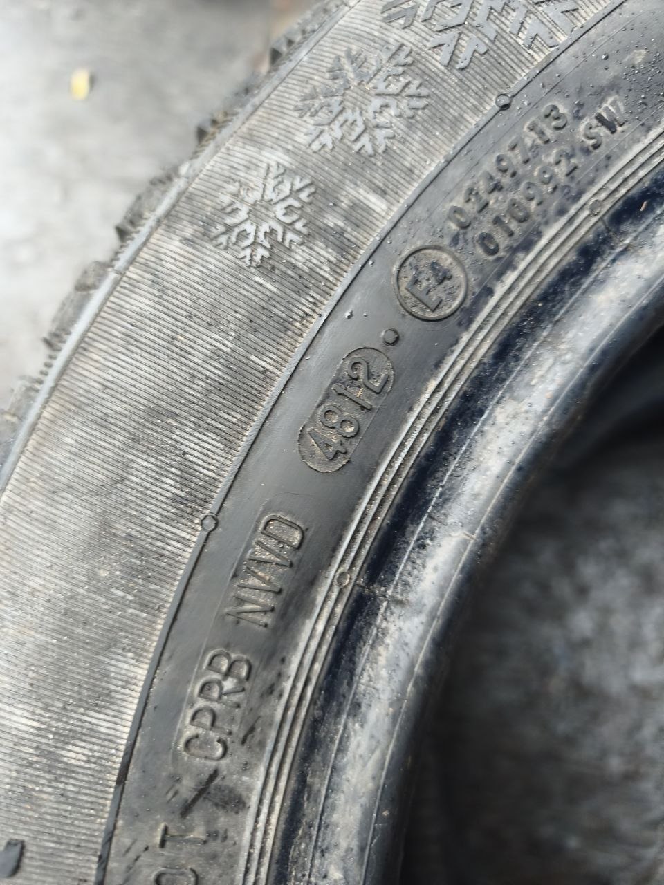 Continental conti Ice contact 92T 195/60R15 Шипованная