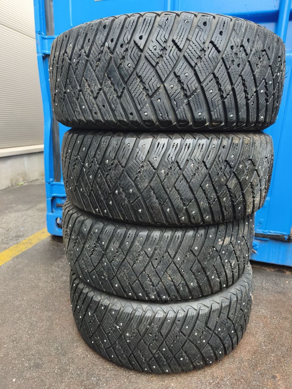 Goodyear UltraGrip Ice Arctic 94T 205/55R16